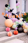 Bild in Galerie-Betrachter laden, Folienluftballon Hocus Pocus, 45 cm, schwarz
