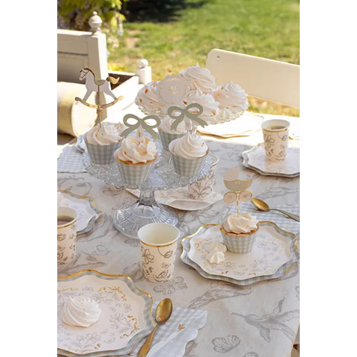 12-teiliges Partyset "Goldener Blumenzauber"
